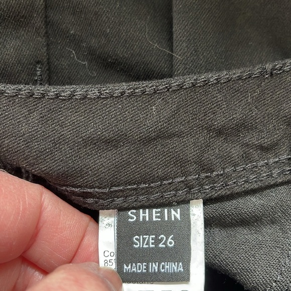 Shein Black Roll Up Denim Shorts Mid Rise Cotton Stretch Size 26 - Picture 7 of 10